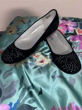 NEW- KENNETH COLE REACTIONS Black Studded Ballet Leather/Suede Flats 7 1/2M